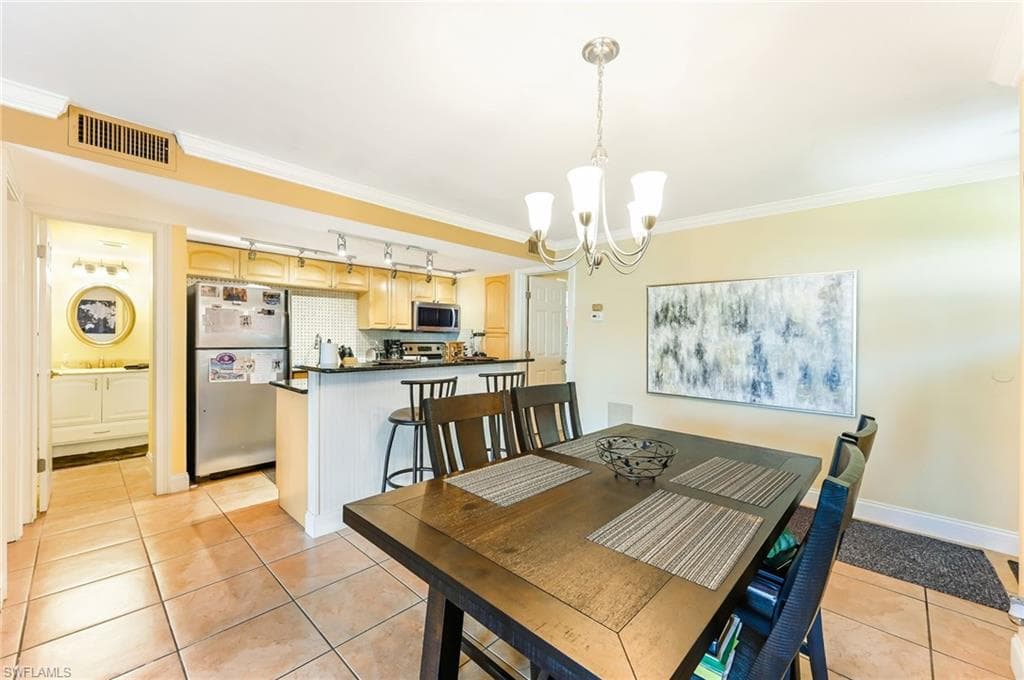 200 Palm Dr 43-7, Naples, FL 34112-4