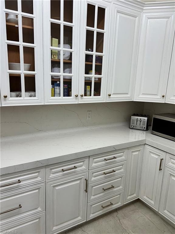 790 Broad Ct N, Naples, FL 34102-18