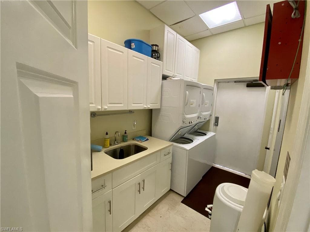 1081 Bald Eagle Dr, Marco Island, FL 34145-10