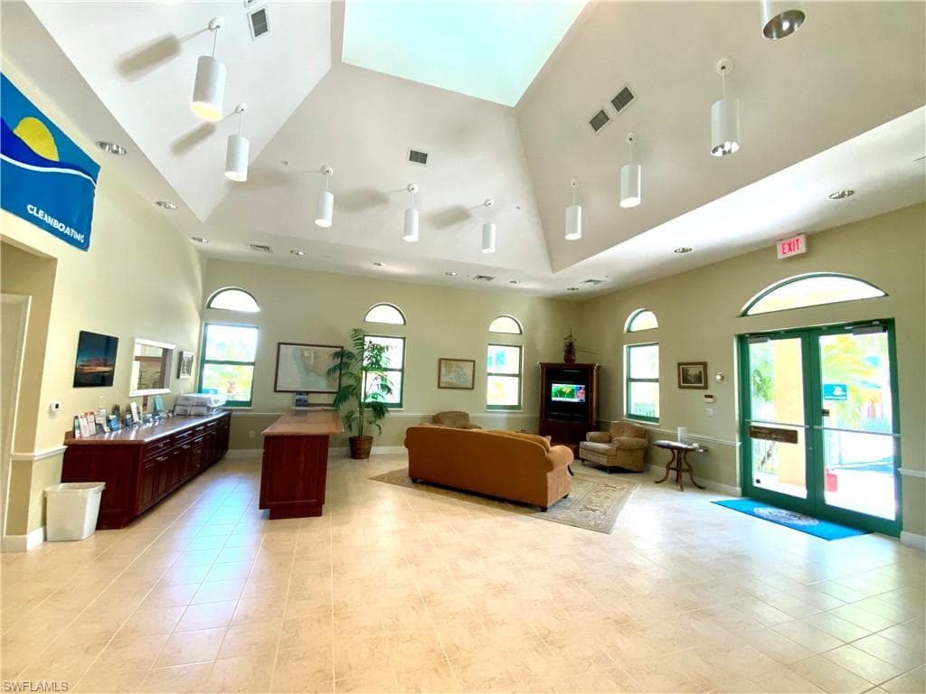 1081 Bald Eagle Dr, Marco Island, FL 34145-6