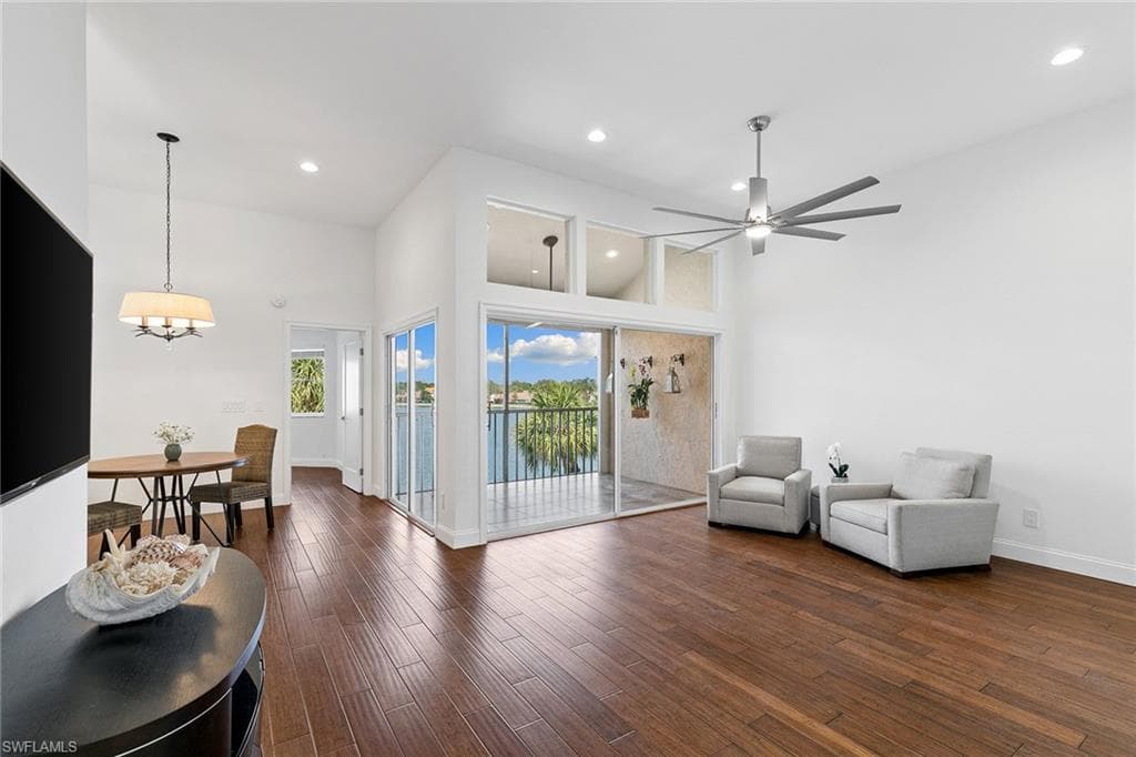2651 Citrus Lake Dr D-303, Naples, FL 34109-4