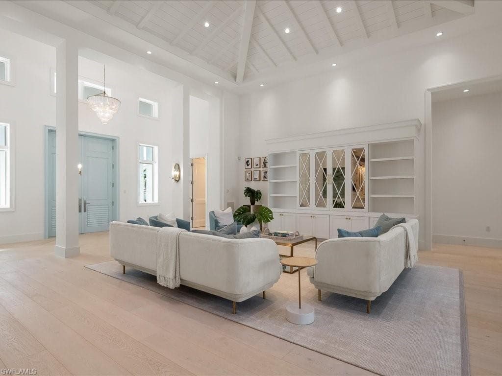 619 Binnacle Dr, Naples, FL 34103-37