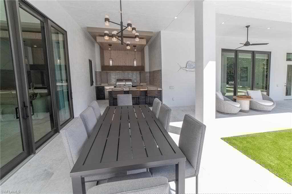 18 Caribbean Rd, Naples, FL 34108-14