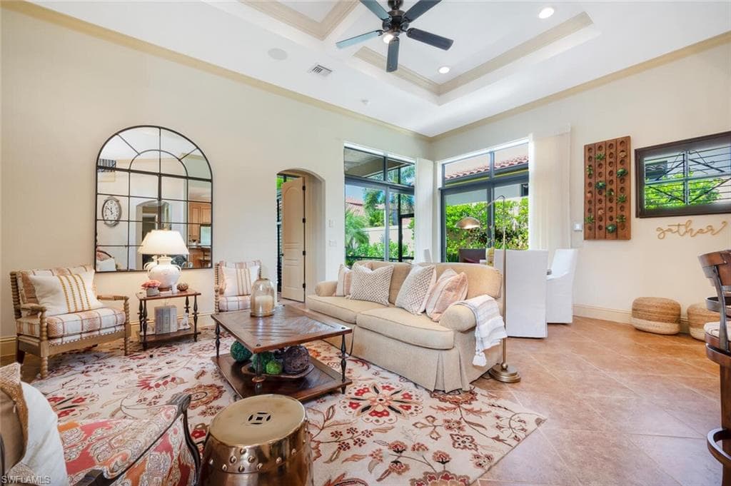 7996 Cordoba Pl, Naples, FL 34113-8