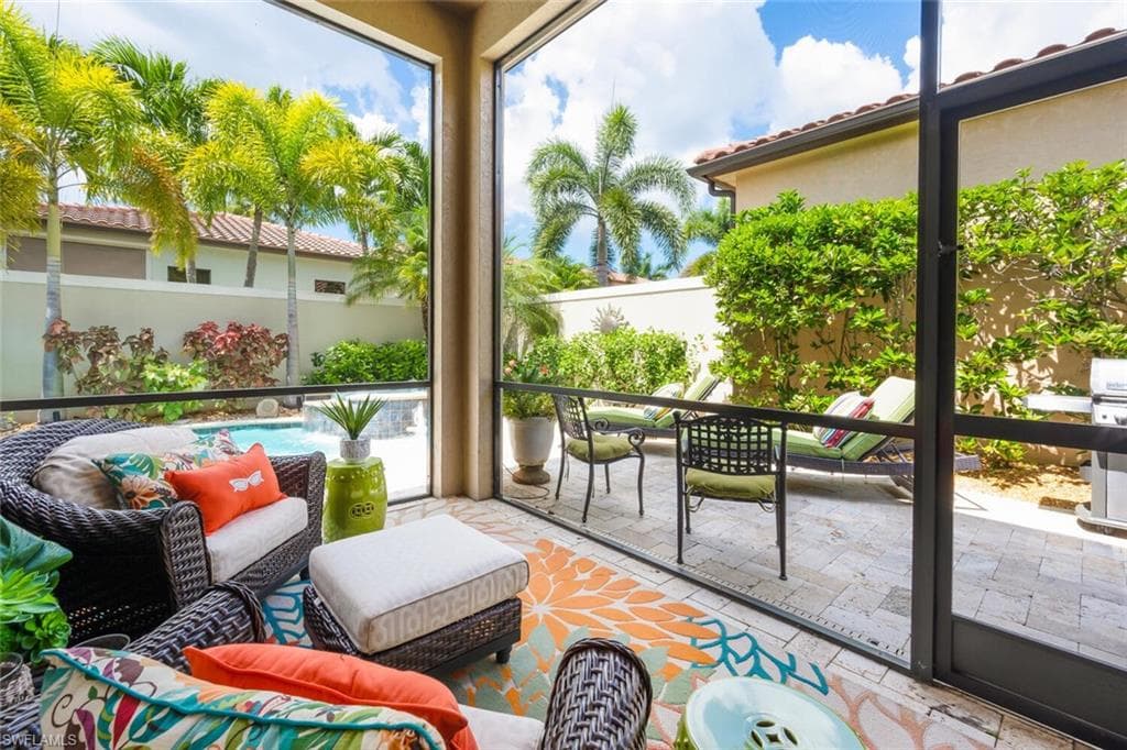 7996 Cordoba Pl, Naples, FL 34113-2
