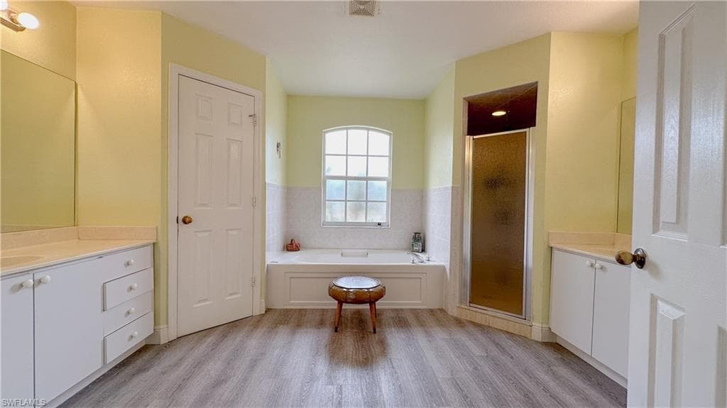 1290 21st St SW, Naples, FL 34117-25