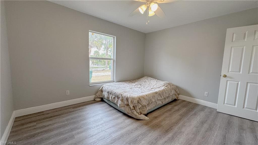 1290 21st St SW, Naples, FL 34117-30