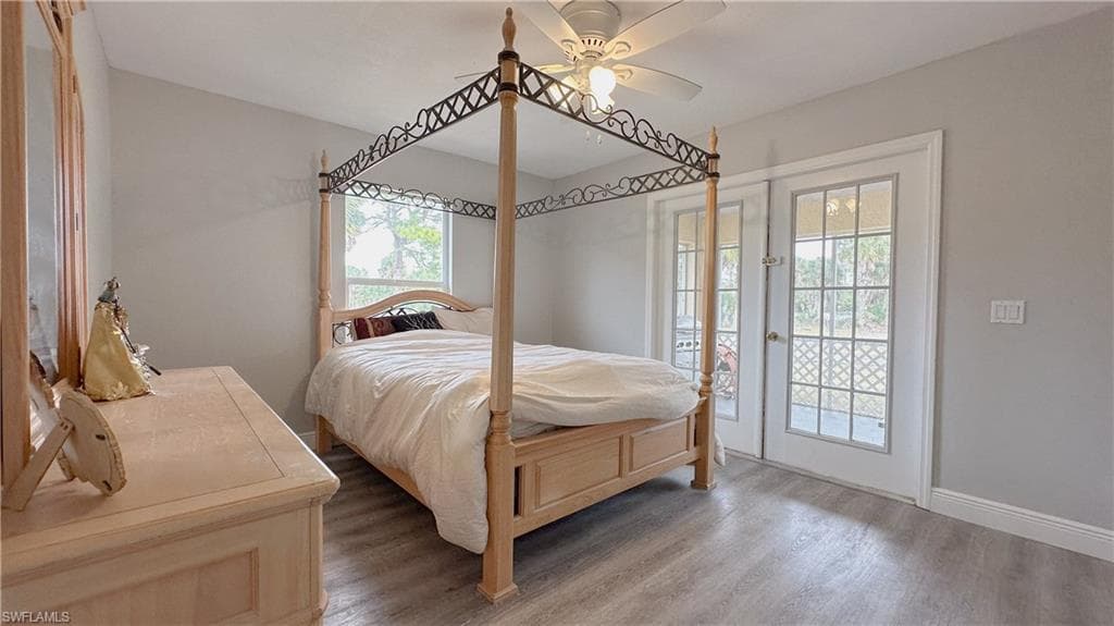 1290 21st St SW, Naples, FL 34117-32