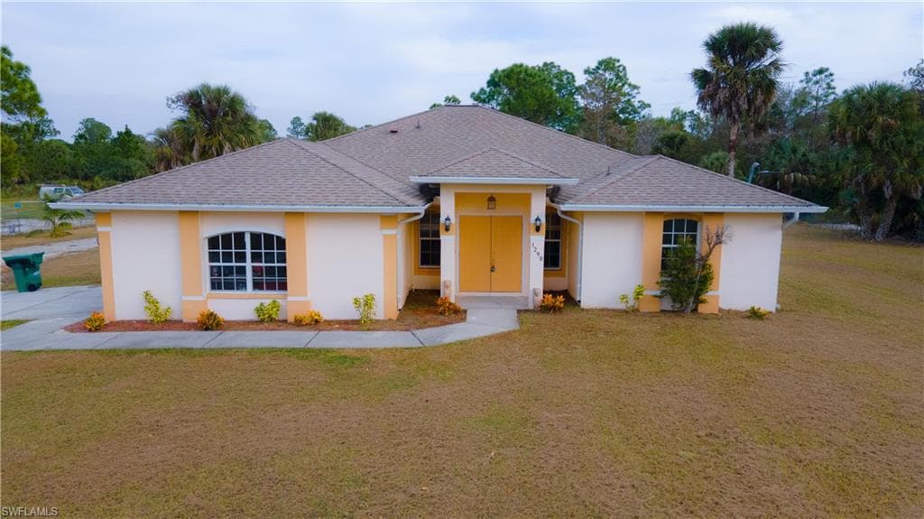 1290 21st St SW, Naples, FL 34117-4