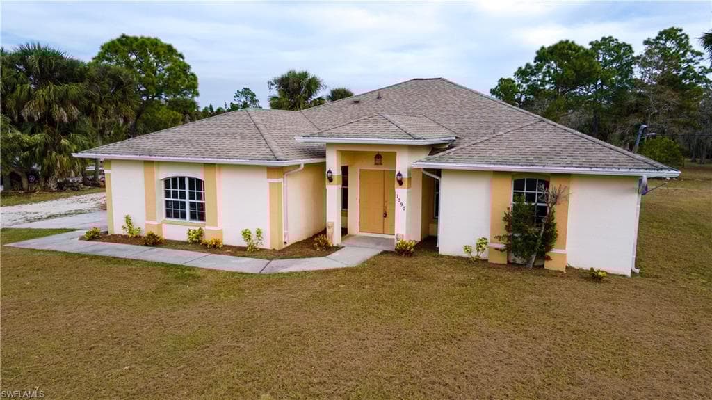 1290 21st St SW, Naples, FL 34117-5