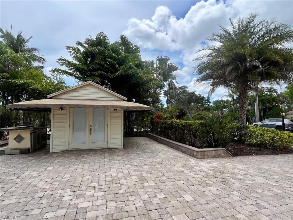 4747 Southern Breeze Dr, Naples, FL 34114-10