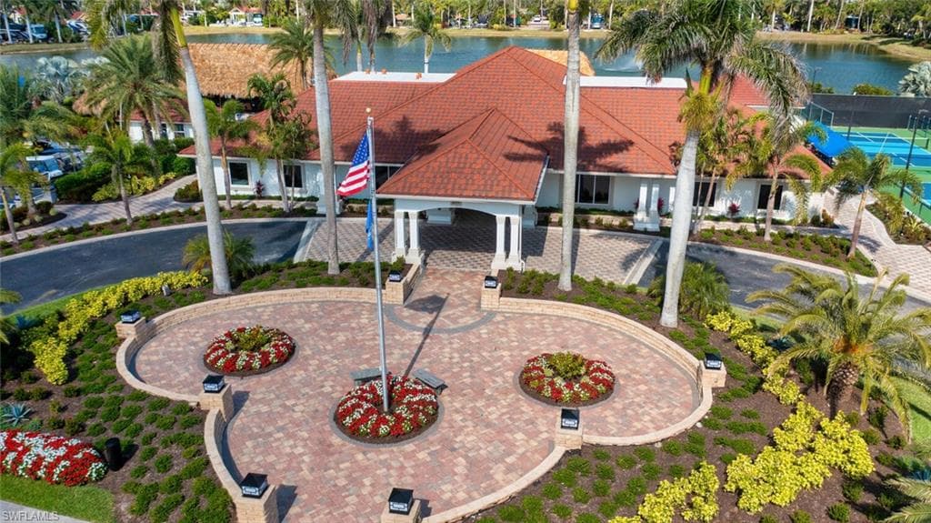 4747 Southern Breeze Dr, Naples, FL 34114-15