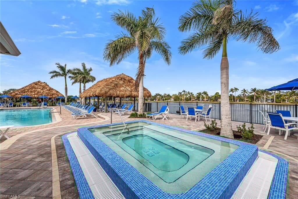 4747 Southern Breeze Dr, Naples, FL 34114-17