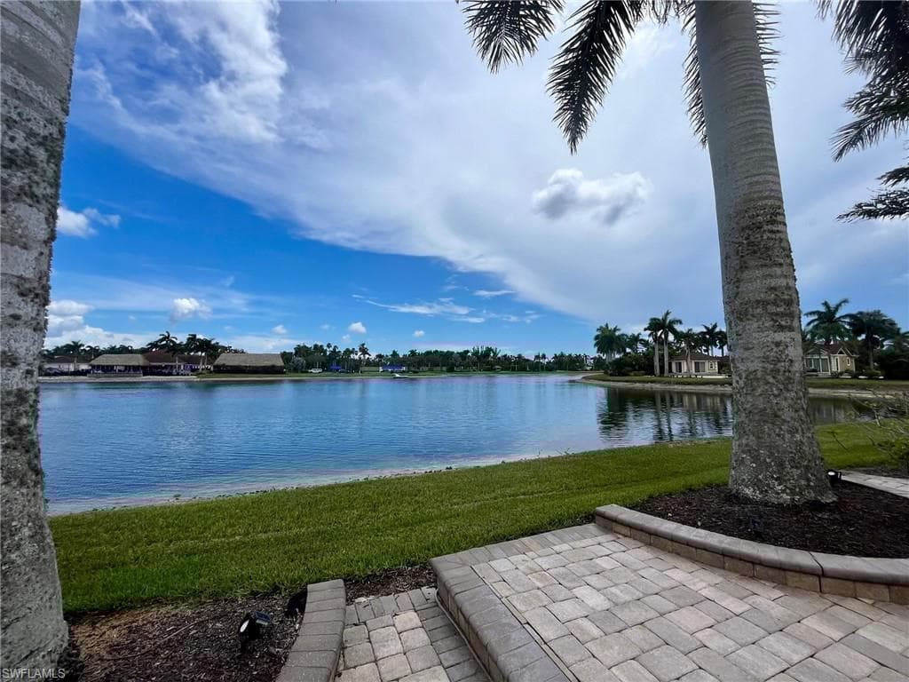 4747 Southern Breeze Dr, Naples, FL 34114-6
