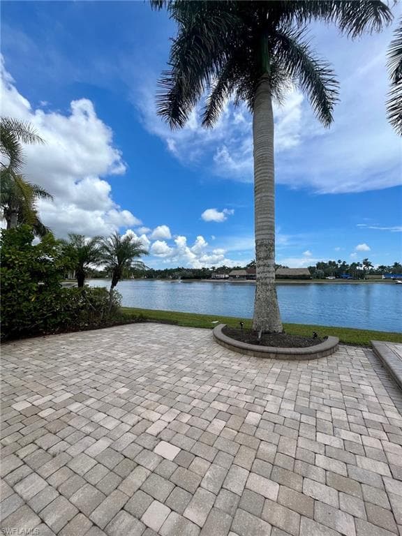 4747 Southern Breeze Dr, Naples, FL 34114-7