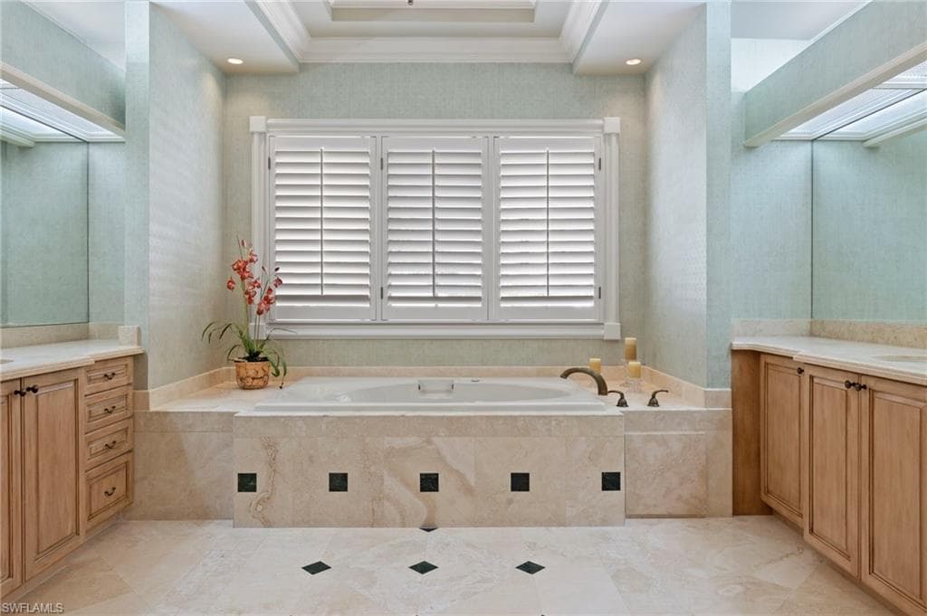 7264 Tilden Ln, Naples, FL 34108-16