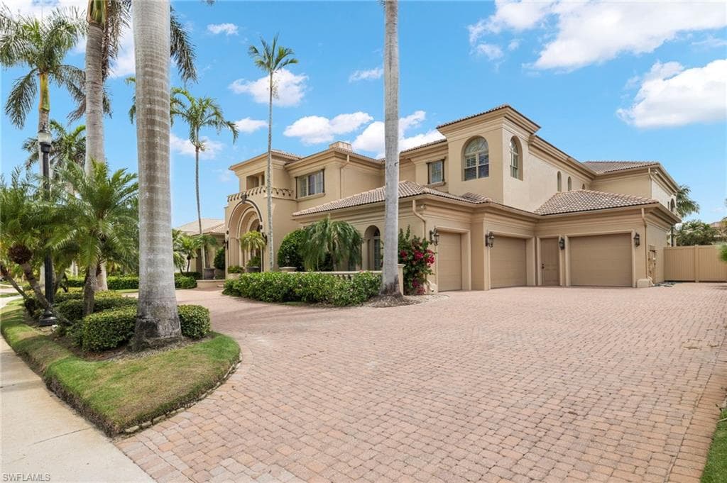 7264 Tilden Ln, Naples, FL 34108-1