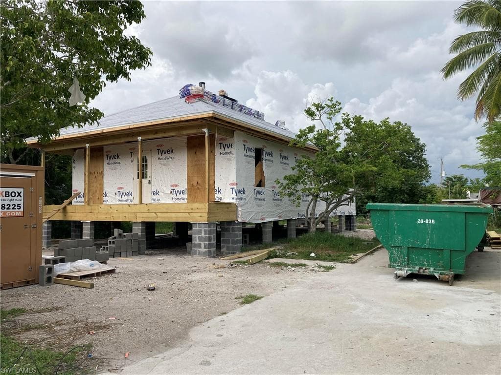 2364 Bayside St, Naples, FL 34112-15
