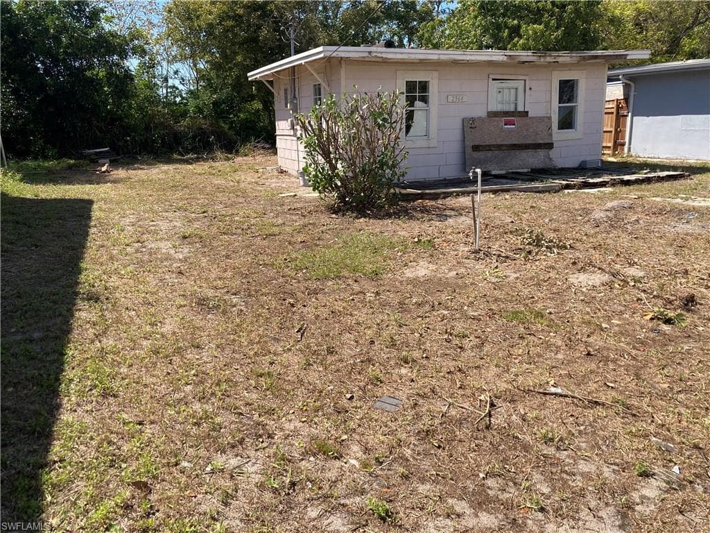 2364 Bayside St, Naples, FL 34112-6