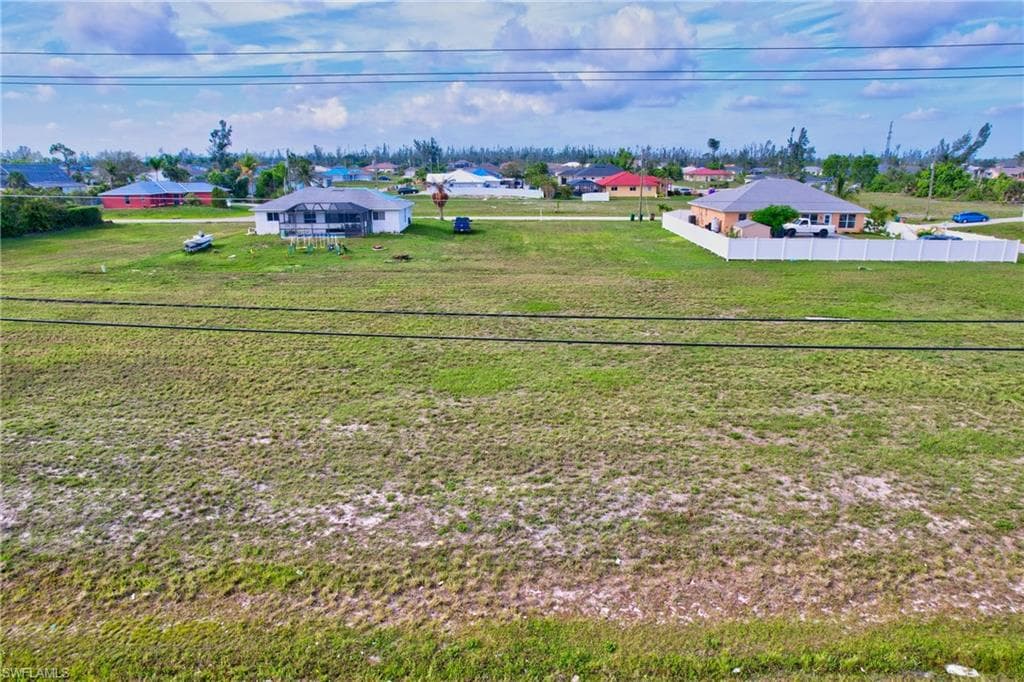 2122 Embers Pkwy, Cape Coral, Fl 33993-10