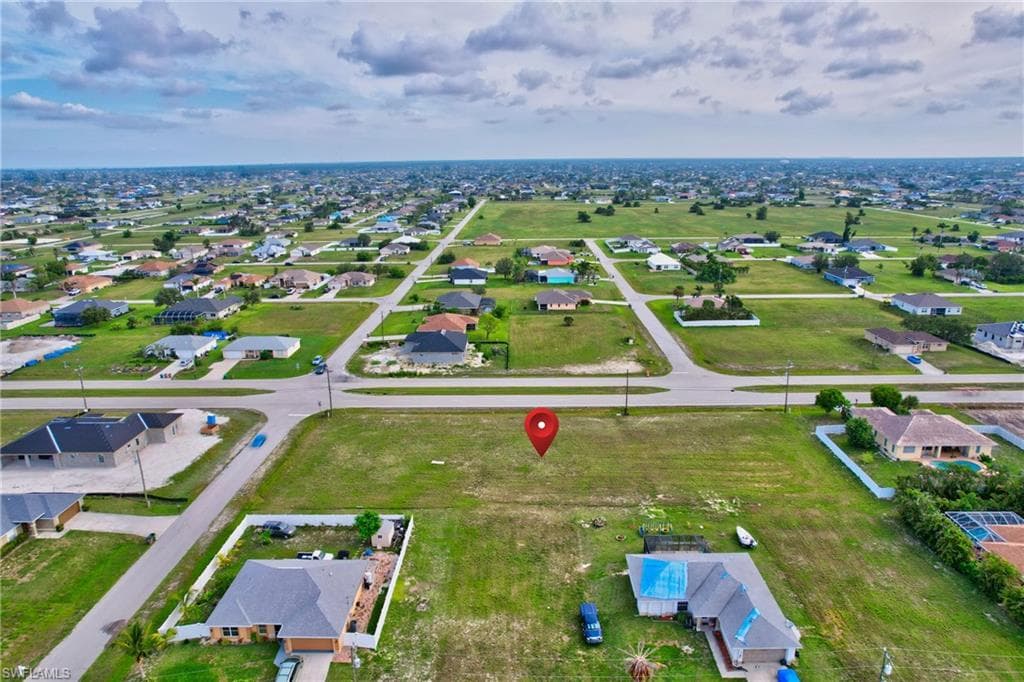 2122 Embers Pkwy, Cape Coral, Fl 33993-21