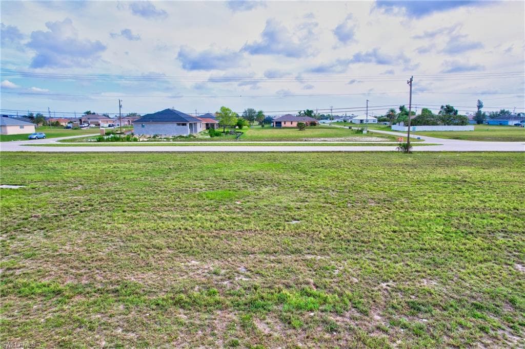 2122 Embers Pkwy, Cape Coral, Fl 33993-27