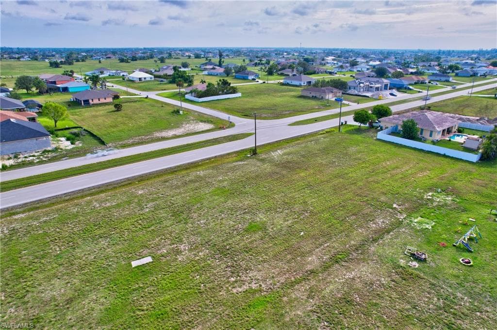 2122 Embers Pkwy, Cape Coral, Fl 33993-5