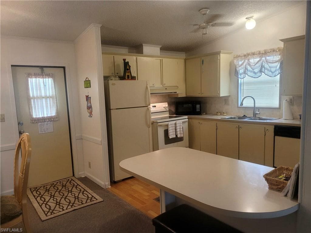 31 Amethyst Ave 31-a, Naples, FL 34114-10