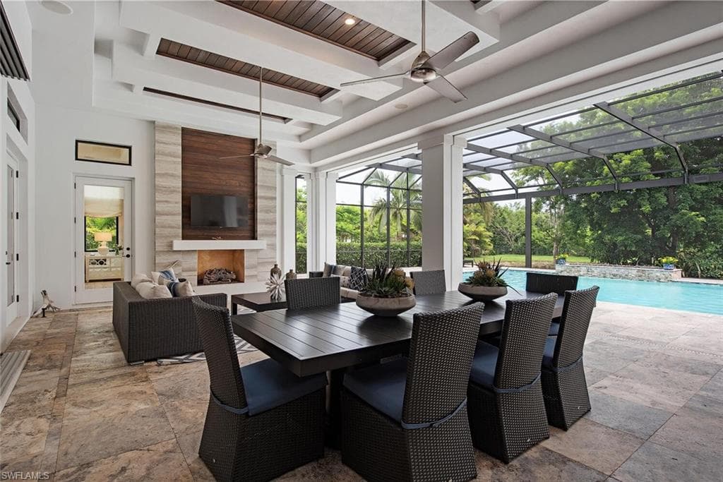 179 Mahogany Dr, Naples, FL 34108-6