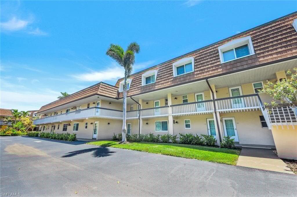 87 Collier Blvd J4, Marco Island, FL 34145-18