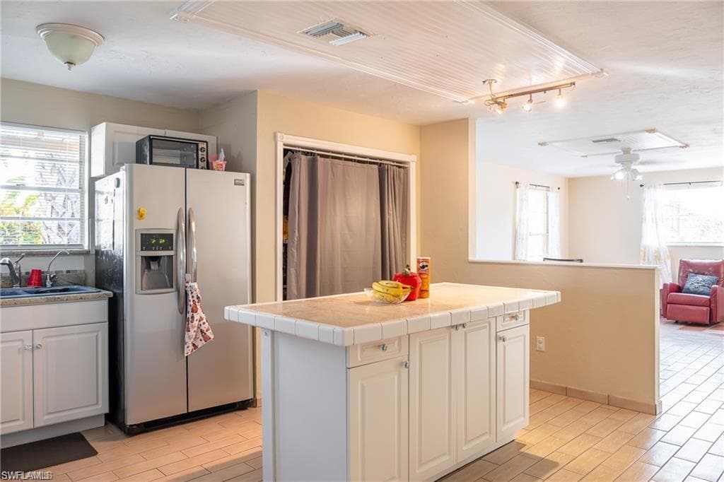 2596 Santa Barbara Blvd, Naples, FL 34116-10