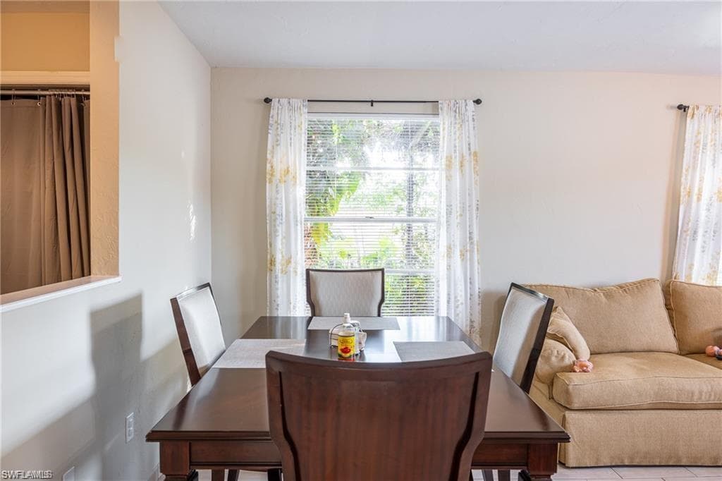 2596 Santa Barbara Blvd, Naples, FL 34116-13