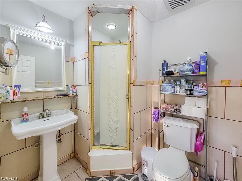 2596 Santa Barbara Blvd, Naples, FL 34116-16