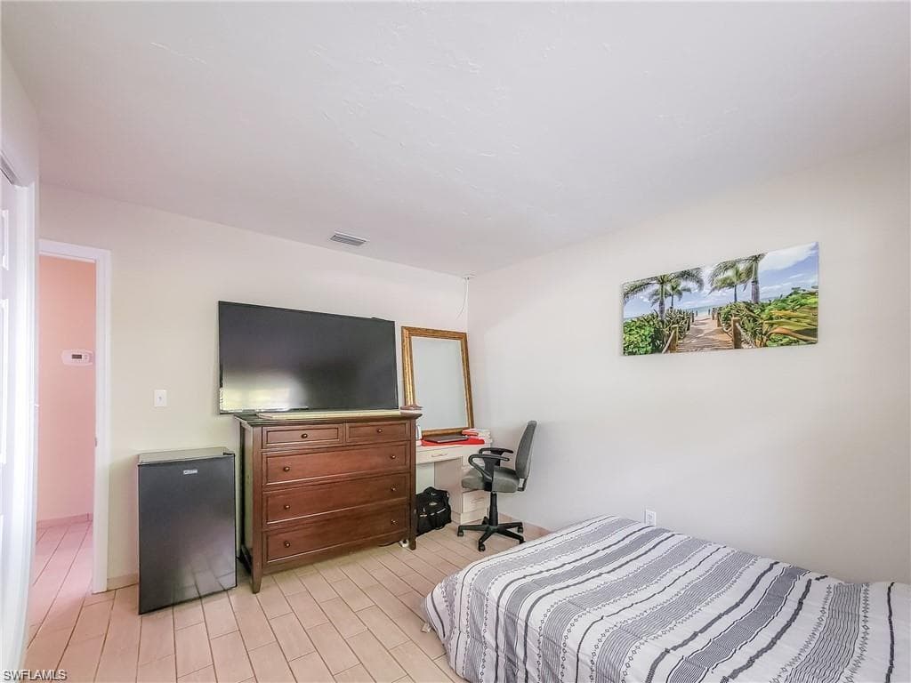 2596 Santa Barbara Blvd, Naples, FL 34116-19