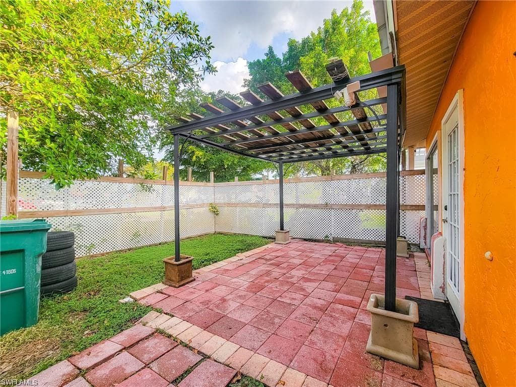 2596 Santa Barbara Blvd, Naples, FL 34116-23