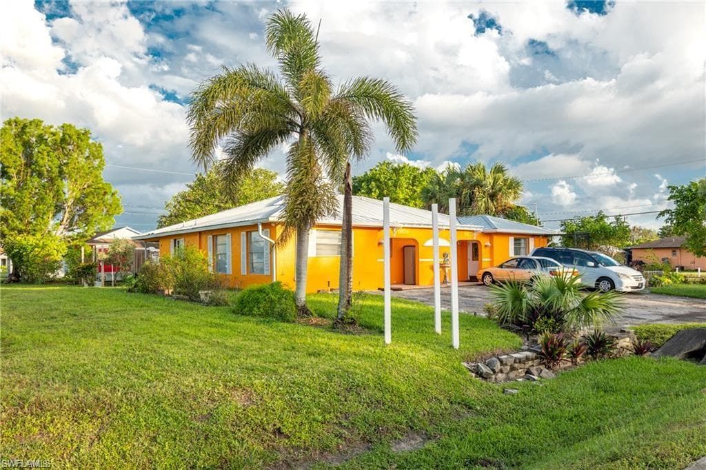 2596 Santa Barbara Blvd, Naples, FL 34116-26