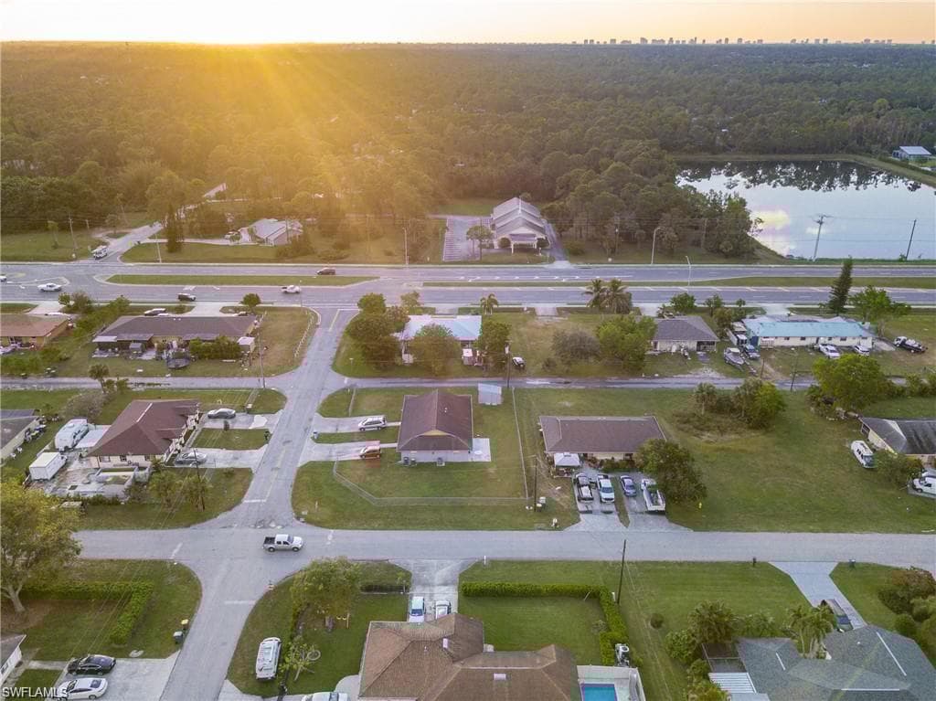 2596 Santa Barbara Blvd, Naples, FL 34116-33