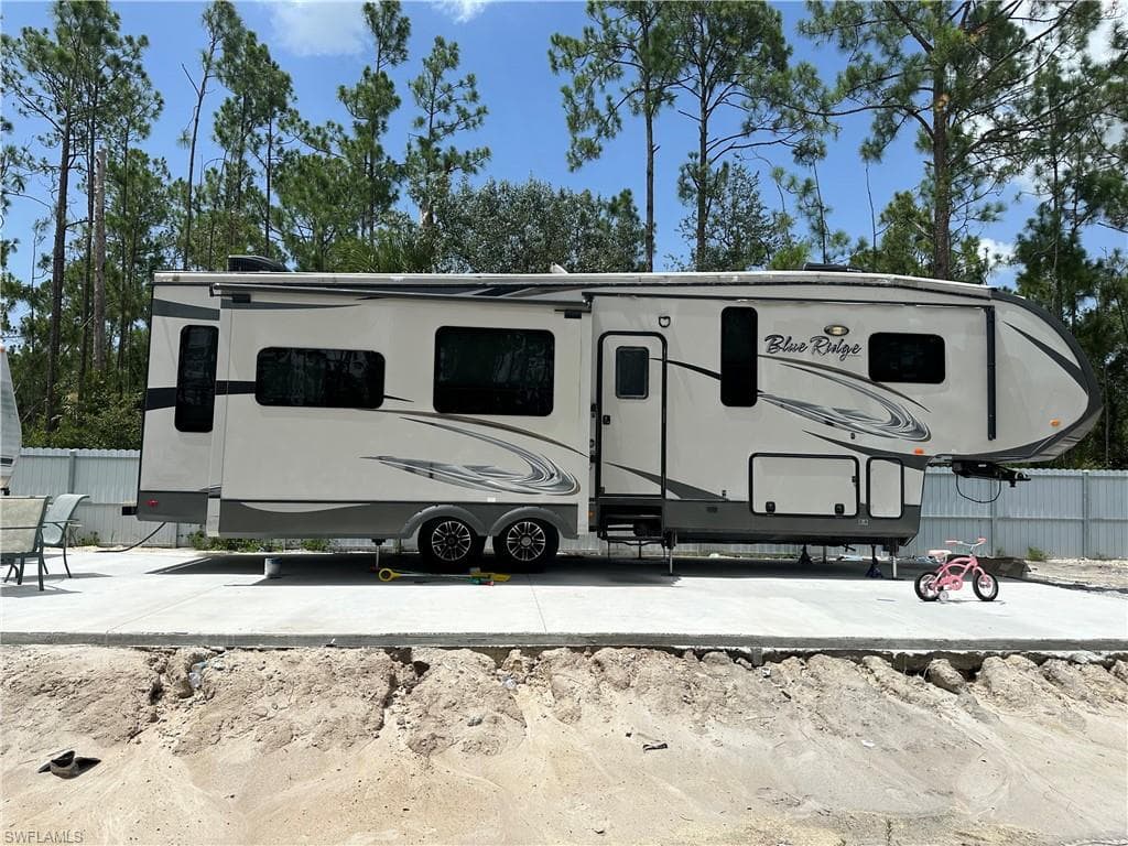 1215 Hamilton Ave, Lehigh Acres, FL 33972-31