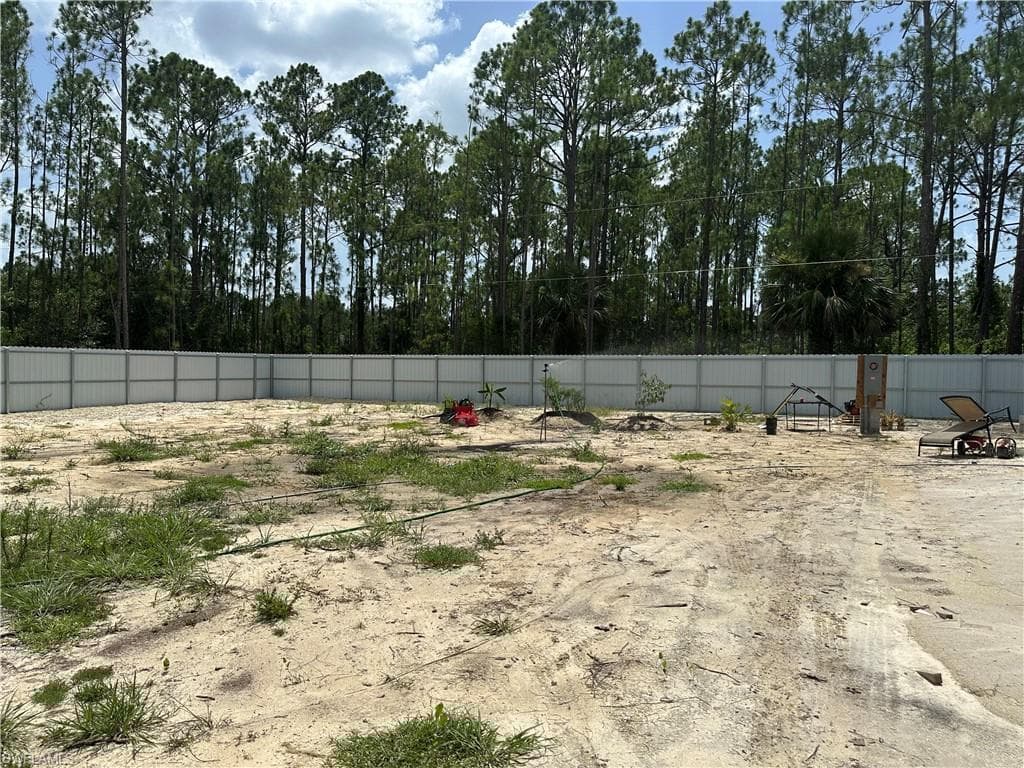 1215 Hamilton Ave, Lehigh Acres, FL 33972-35