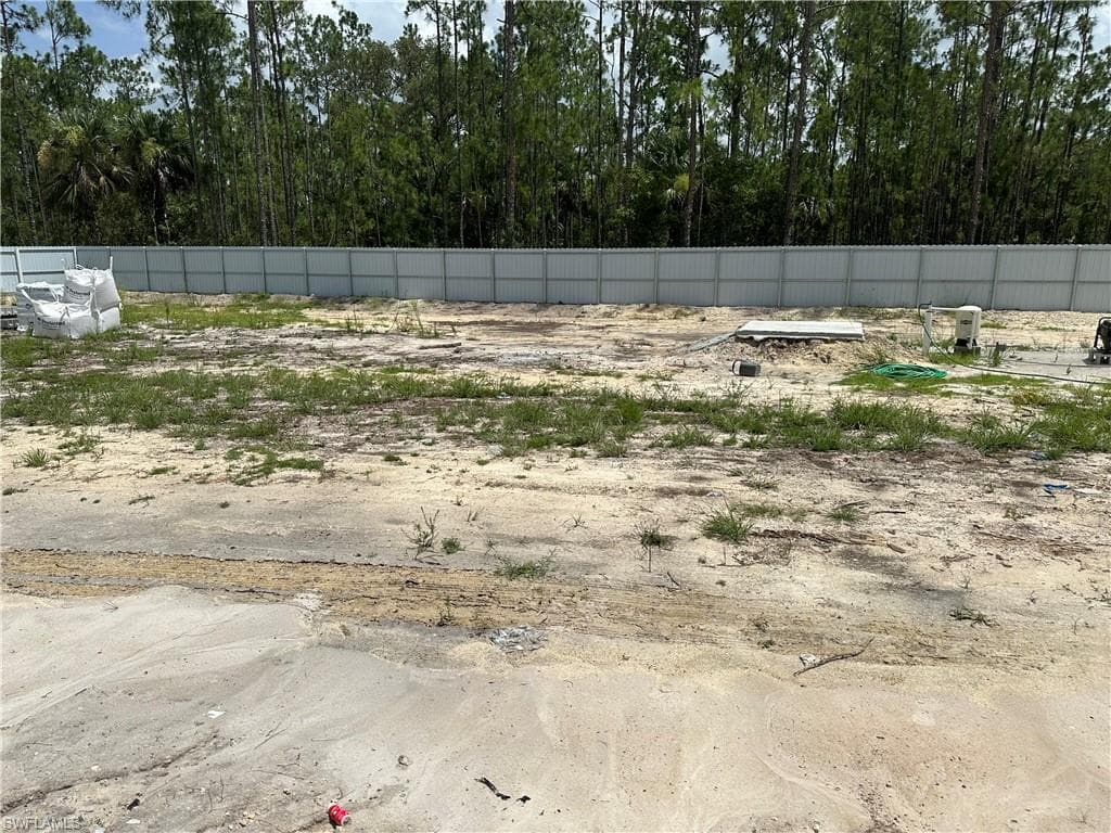 1215 Hamilton Ave, Lehigh Acres, FL 33972-44