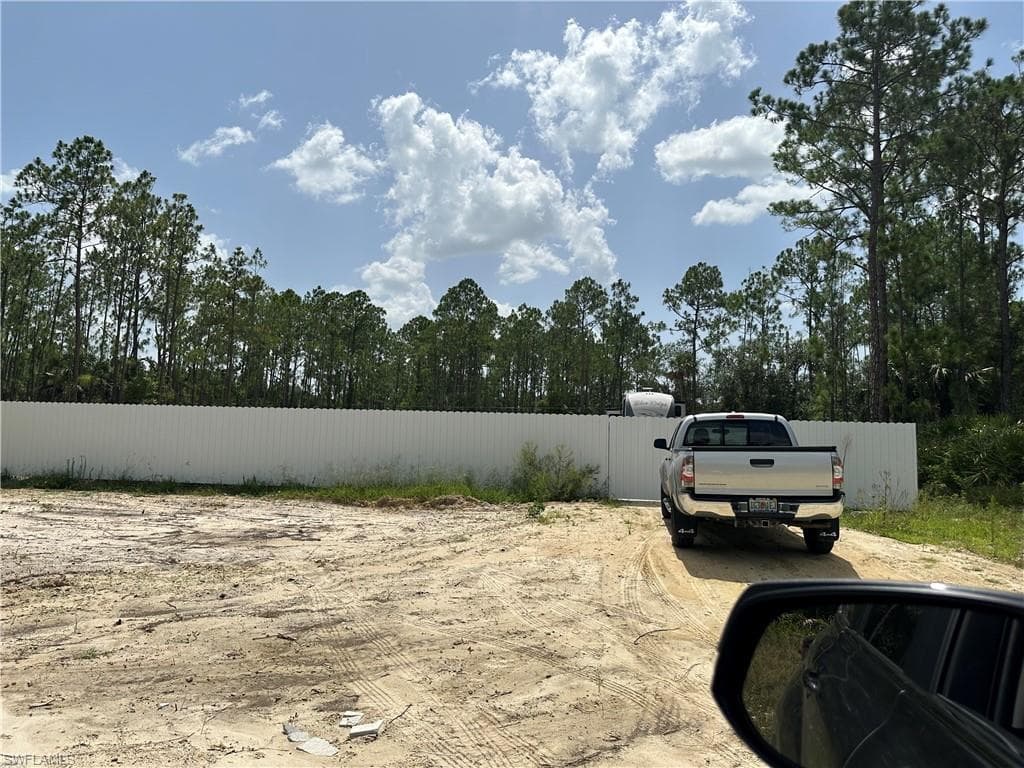 1215 Hamilton Ave, Lehigh Acres, FL 33972-4