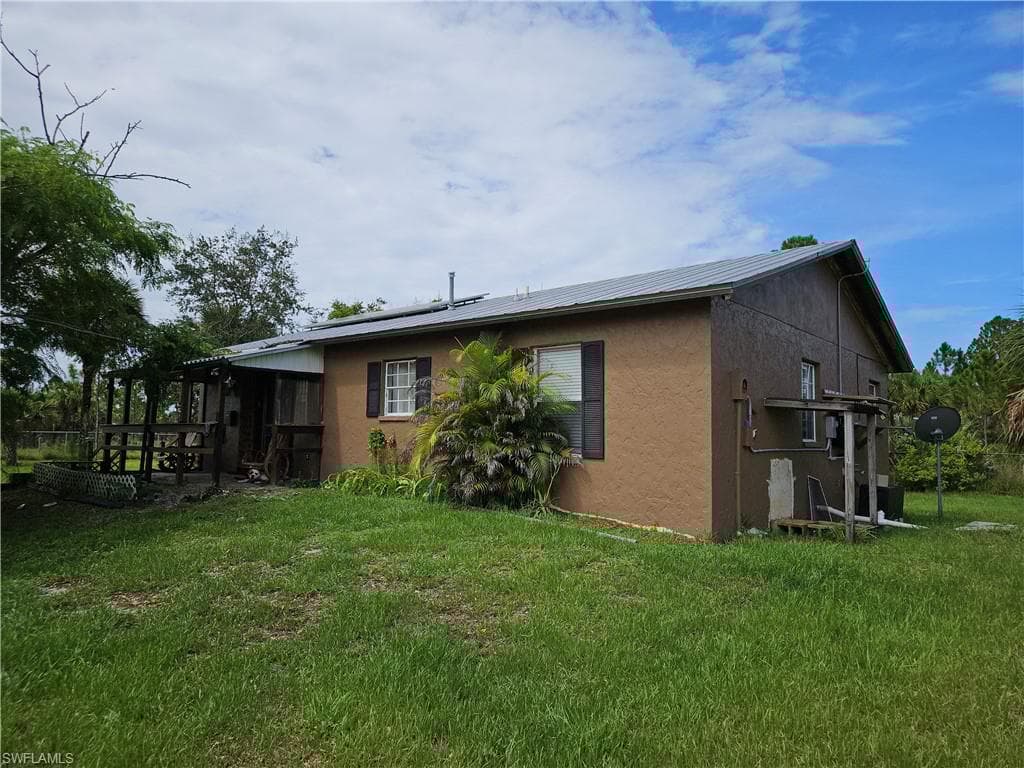 2275 Woodland Grade Rd, Naples, FL 34117-10