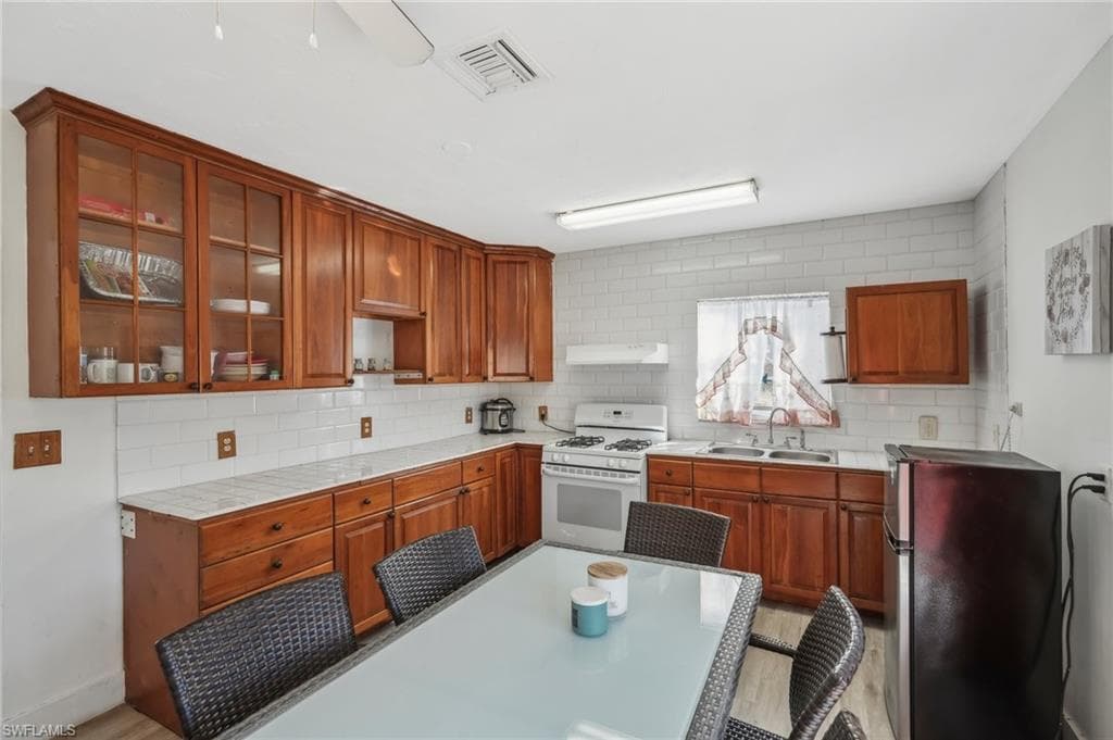 2275 Woodland Grade Rd, Naples, FL 34117-15