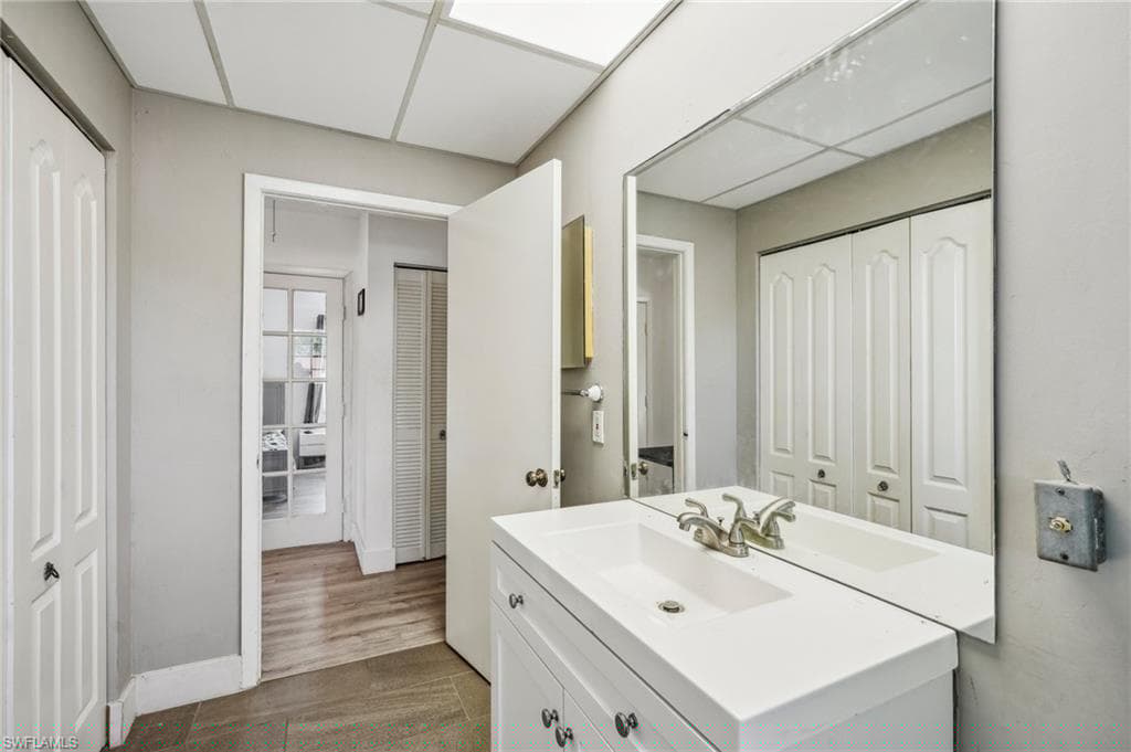 2275 Woodland Grade Rd, Naples, FL 34117-23