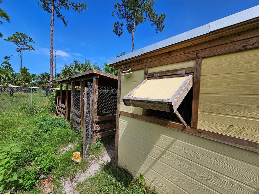 2275 Woodland Grade Rd, Naples, FL 34117-40