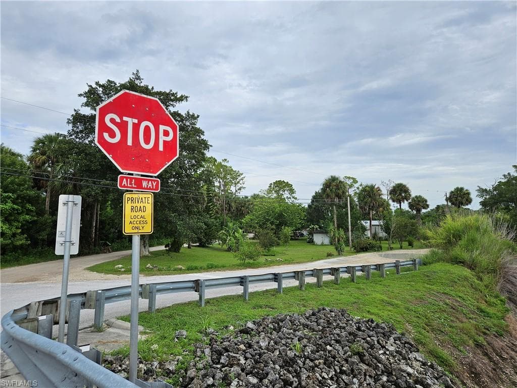 2275 Woodland Grade Rd, Naples, FL 34117-48