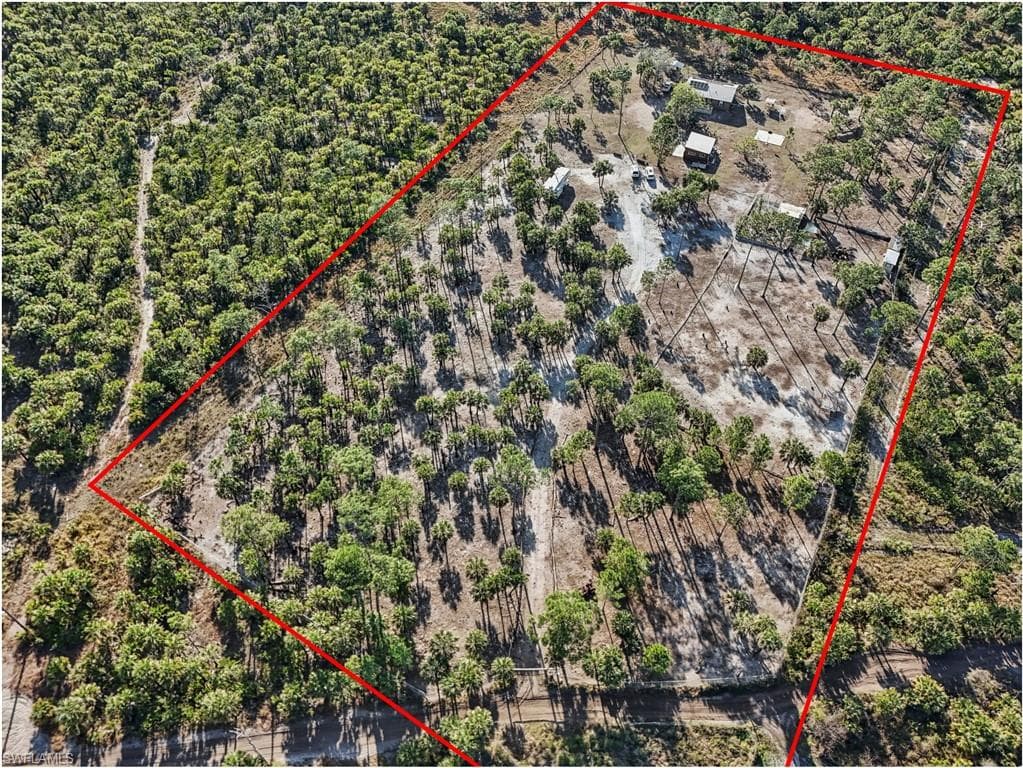 2275 Woodland Grade Rd, Naples, FL 34117-8
