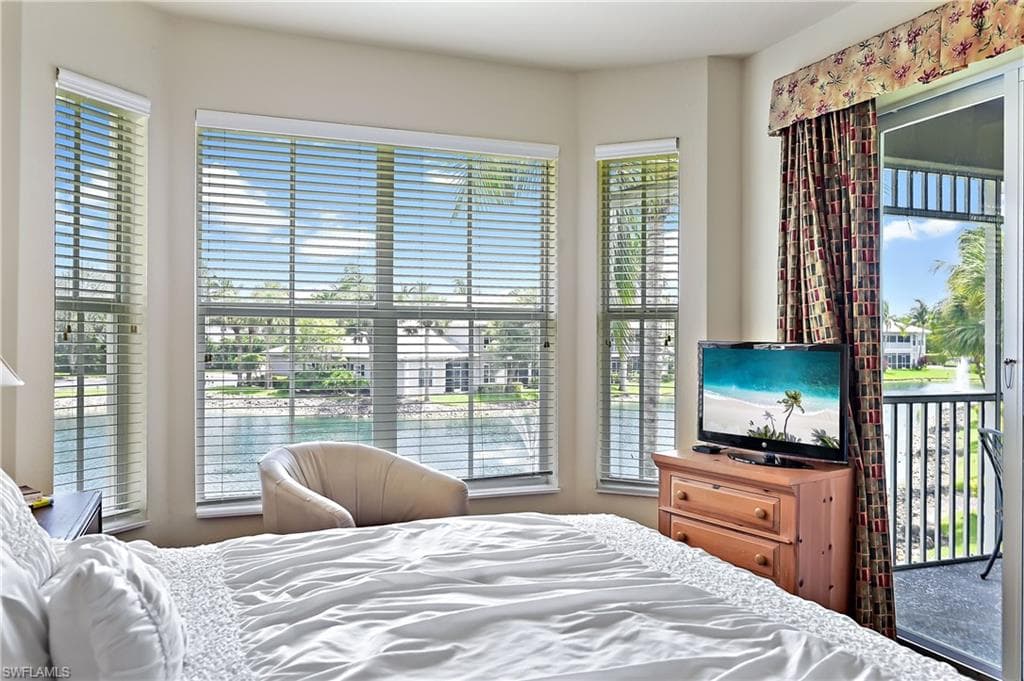 7930 Mahogany Run Ln 824, Naples, FL 34113-21