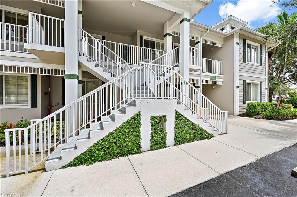 7930 Mahogany Run Ln 824, Naples, FL 34113-27