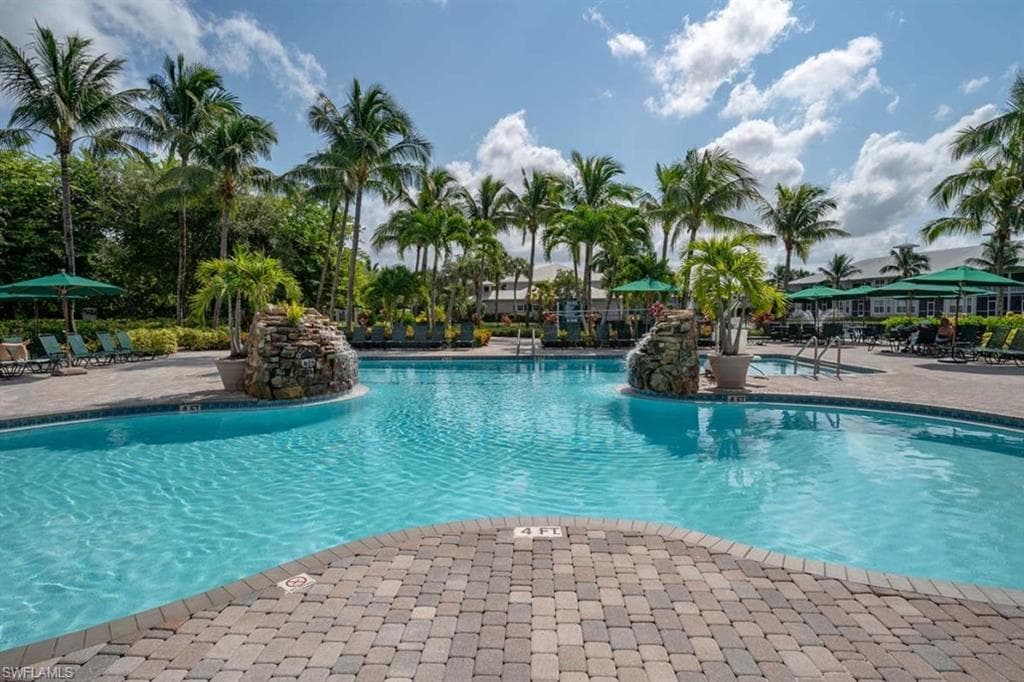 7930 Mahogany Run Ln 824, Naples, FL 34113-29